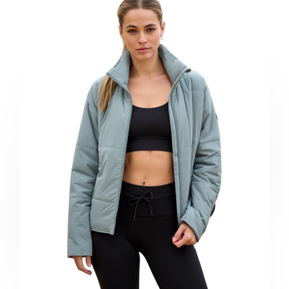 NWT Vuori canyon insulated jacket Size M, color vintage pistachio - Picture 5 of 6